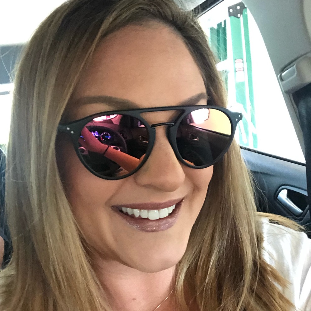 Meet your Posher, Carly